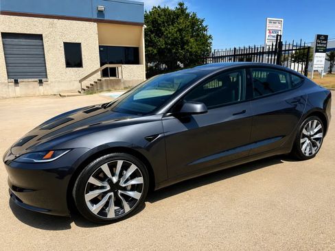 Used 2025 Tesla Model 3 Long Range RWD image 6