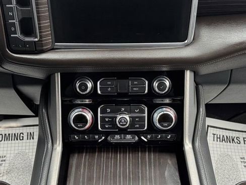 Used 2021 GMC Yukon XL Denali w/ Denali Ultimate Package image 17