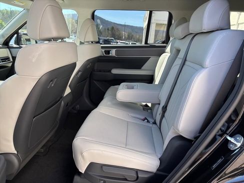New 2026 Hyundai Santa Fe SEL FWD image 10