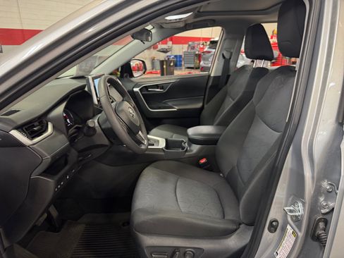 Certified 2025 Toyota RAV4 XLE w/ Convenience Package FWD image 14