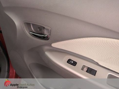 Used 2009 Toyota Yaris Sedan image 32