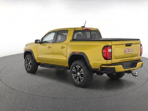 Used 2023 GMC Canyon AT4 w/ AT4 Premium Package AWD/4WD image 3