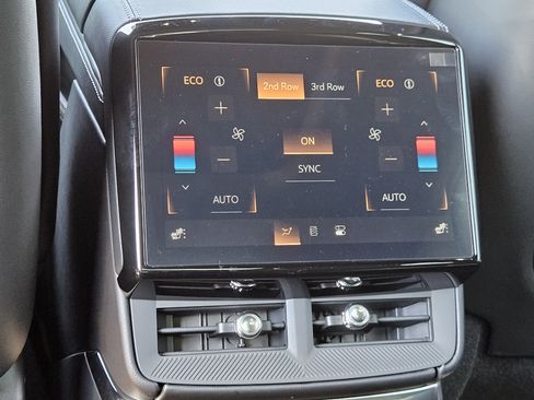 New 2026 Cadillac Vistiq Sport w/ LPO, Floor Liner Package image 20