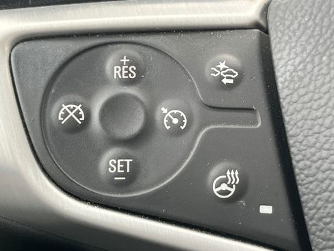 Used 2024 GMC Terrain SLT image 11