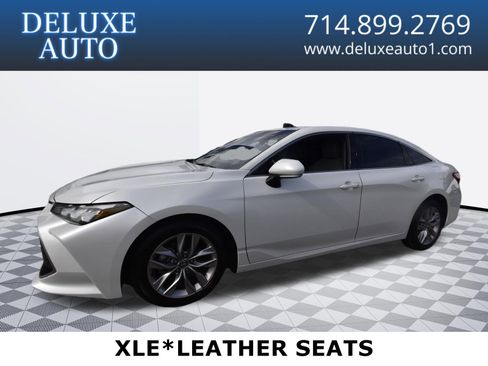 Used 2022 Toyota Avalon XLE w/ Carpet Mat Package (TMS) FWD image 1