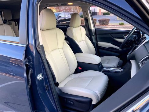 Used 2024 Subaru Ascent Limited image 8