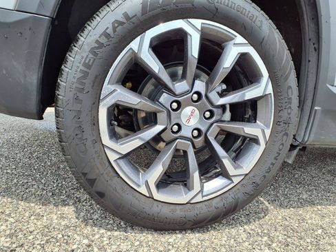 Used 2025 GMC Terrain Elevation w/ Elevation Premium Package AWD/4WD image 32