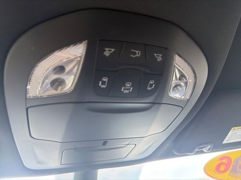 New 2026 Chrysler Pacifica Select image 29