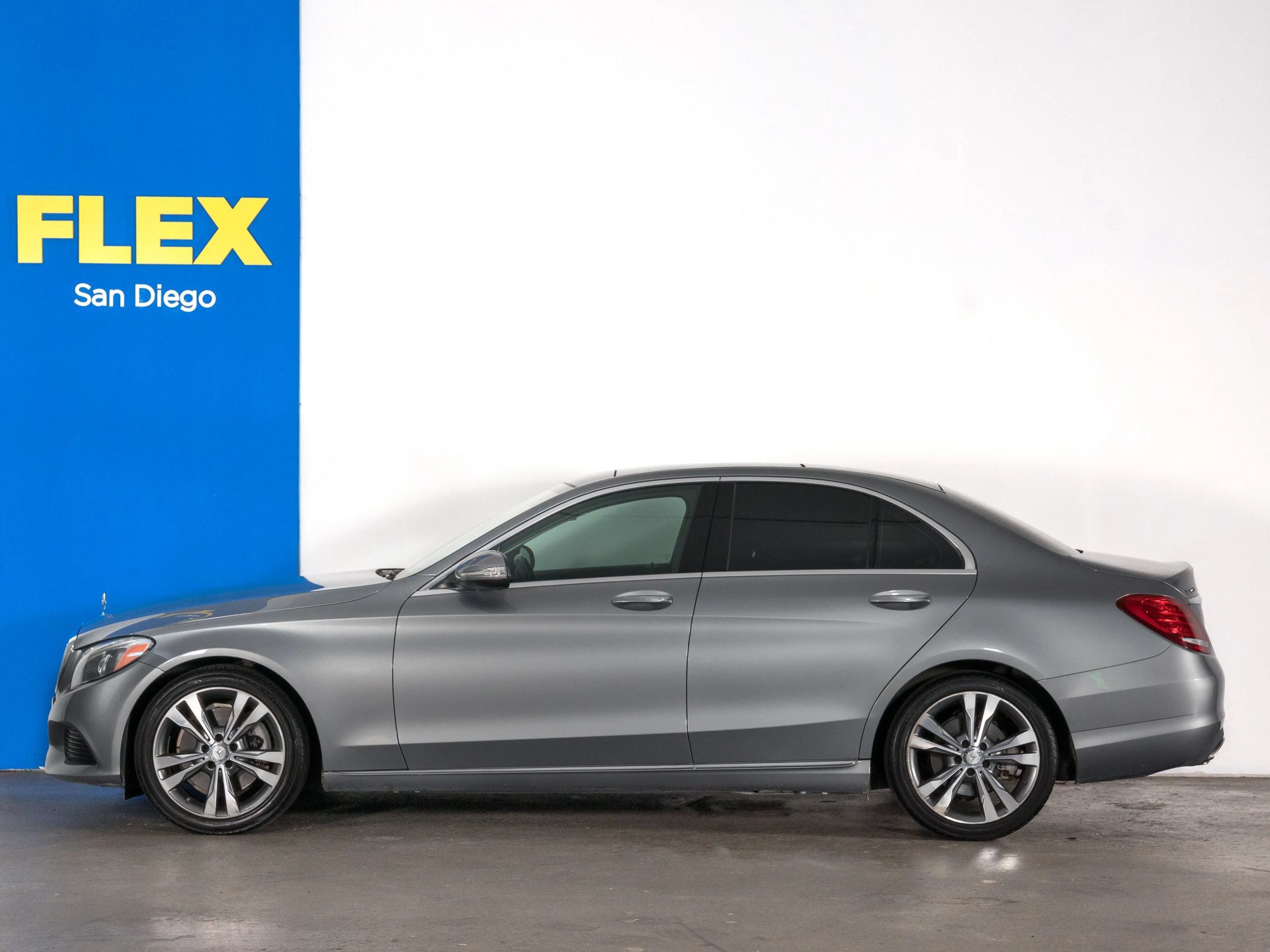 Used 2015 Mercedes-Benz C 300 Sedan image 2
