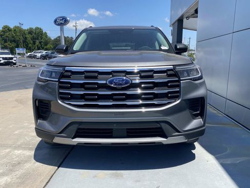 New 2026 Ford Explorer Active RWD image 9
