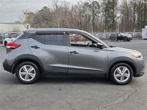 Certified 2020 Nissan Kicks S image 2