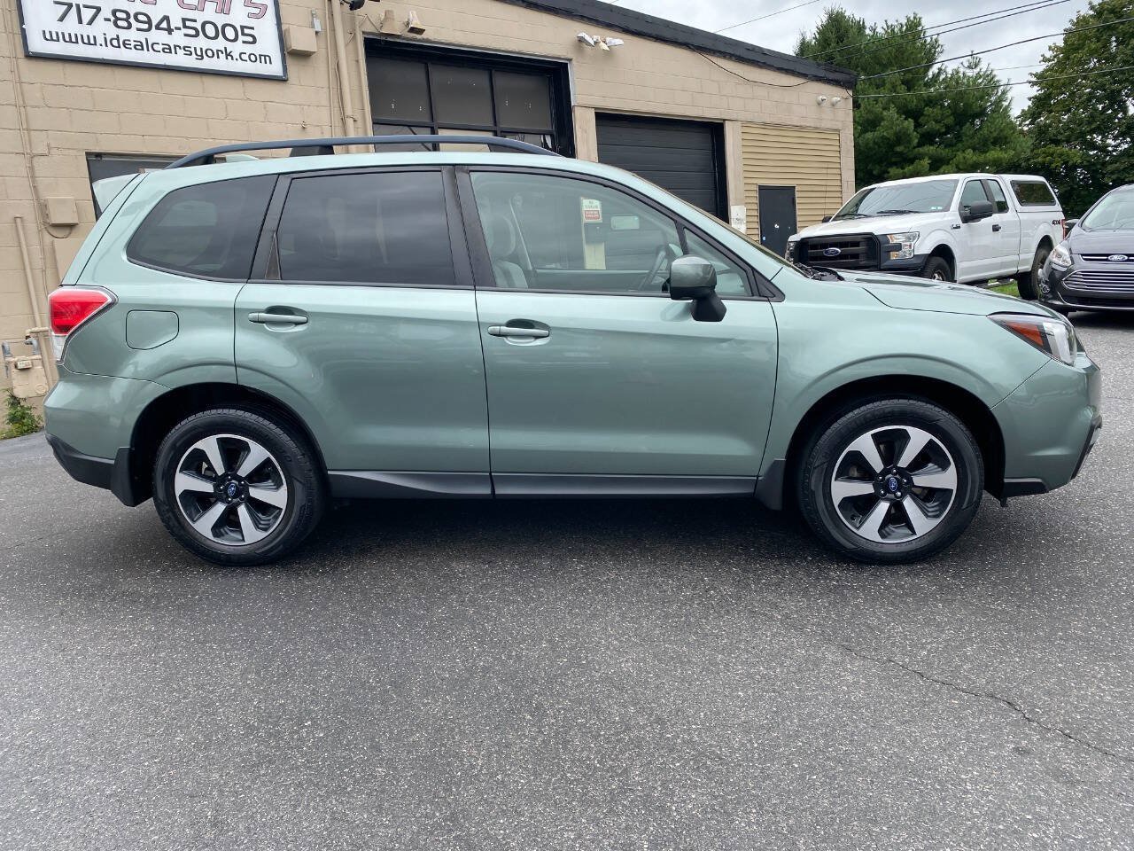 Used 2018 Subaru Forester 2.5i Premium w/ Protection Package #1 AWD/4WD image 2