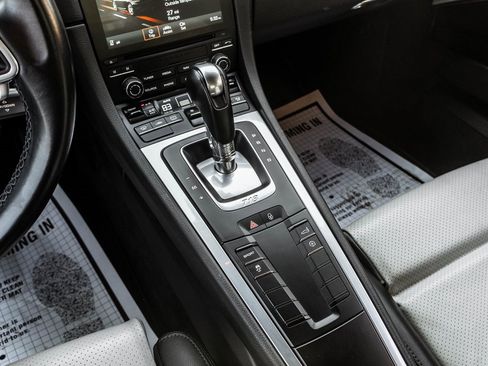 Used 2018 Porsche 718 Cayman Base image 20