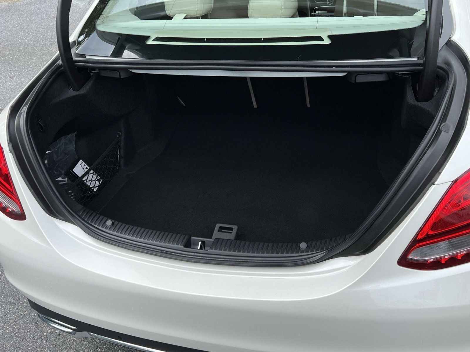 Used 2016 Mercedes-Benz C 300 4MATIC Sedan image 30