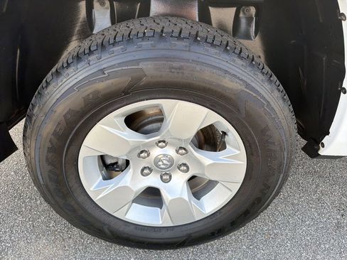 Used 2022 RAM 1500 Big Horn AWD/4WD image 11