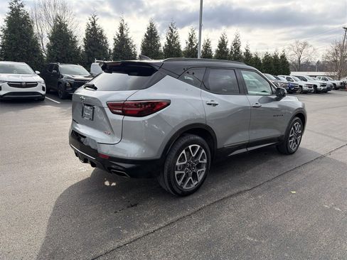 Used 2023 Chevrolet Blazer RS w/ Driver Confidence II Package image 8