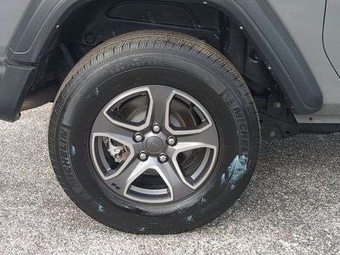 Used 2023 Jeep Wrangler Sport S image 11