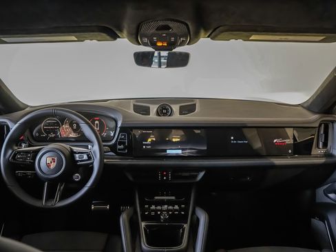 New 2026 Porsche Cayenne GTS image 19