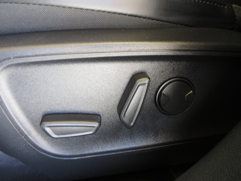 Used 2025 Ford Escape SE FWD image 13