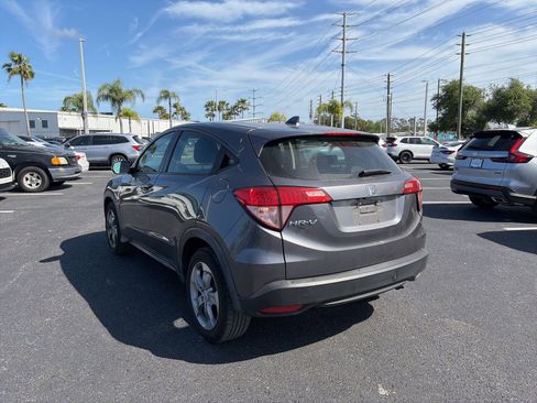 Used 2018 Honda HR-V LX image 5
