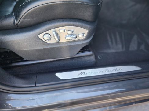 Used 2015 Porsche Macan Turbo AWD/4WD image 35
