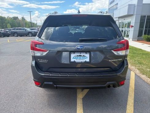 Used 2023 Subaru Forester Premium AWD/4WD image 6