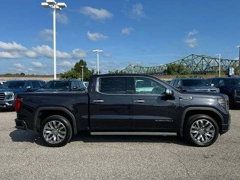 Used 2022 GMC Sierra 1500 Denali w/ Denali Reserve Package AWD/4WD image 7