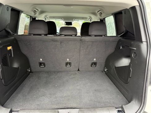 Used 2023 Jeep Renegade Trailhawk image 10