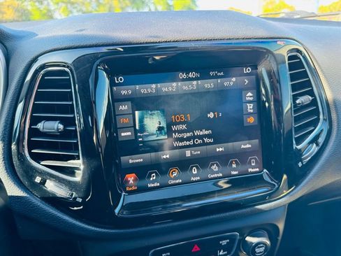 Used 2018 Jeep Compass Limited w/ Navigation Group image 20