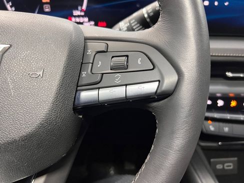 Used 2024 Cadillac XT4 Premium Luxury w/ Technology Package image 17