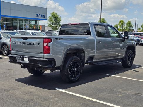 Used 2025 Chevrolet Silverado 2500 Custom w/ Custom Value Package AWD/4WD image 8