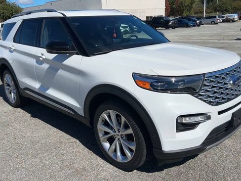 Used 2022 Ford Explorer Platinum w/ Equipment Group 601A image 17