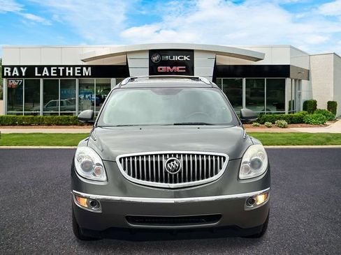 Used 2011 Buick Enclave CXL image 8