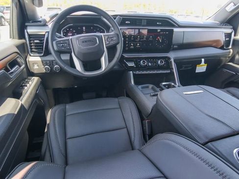 New 2026 GMC Sierra 3500 Denali w/ Denali Reserve Package AWD/4WD image 17