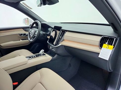 New 2026 Volvo XC90 T8 Plus w/ Protection Package Premier image 13