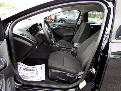 Used 2018 Ford Focus SE image 16