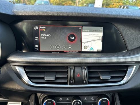 Used 2024 Alfa Romeo Stelvio Veloce image 19