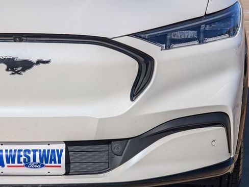 Used 2022 Ford Mustang Mach-E Premium image 8