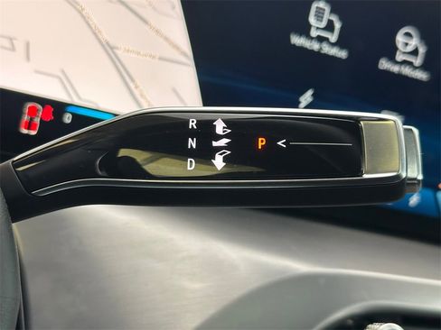 Used 2026 Cadillac Vistiq Premium Luxury image 32