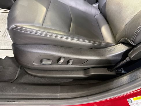 Used 2024 Cadillac XT6 Premium Luxury w/ Technology Package image 11