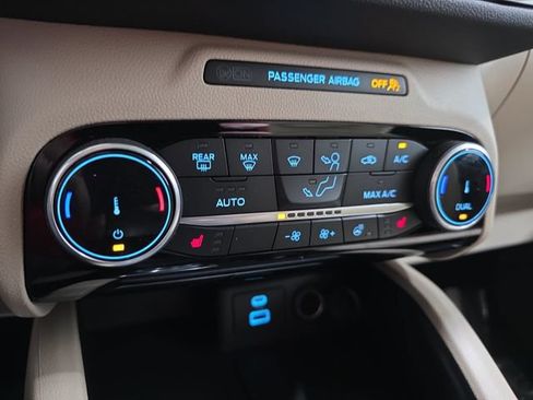 Certified 2022 Ford Escape SEL FWD image 22