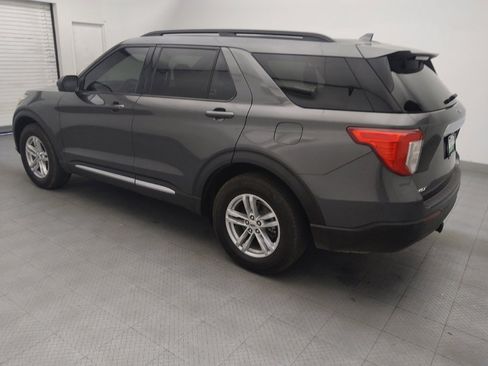 Used 2020 Ford Explorer XLT AWD/4WD image 3