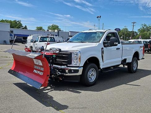 New 2026 Ford F250 XL w/ FX4 Off-Road Package AWD/4WD image 3