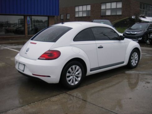 Used 2017 Volkswagen Beetle 1.8T image 5