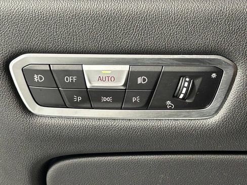 Used 2022 BMW X7 xDrive40i w/ Premium Package AWD/4WD image 35
