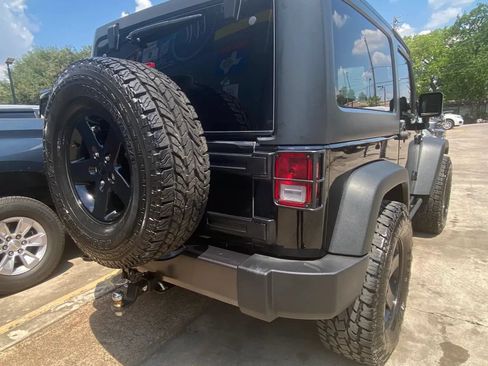 Used 2016 Jeep Wrangler Sport AWD/4WD image 4