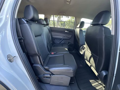 Used 2023 Volkswagen Atlas SE image 19