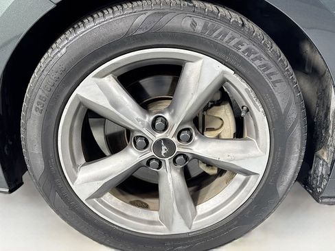 Used 2015 Ford Mustang Premium image 40