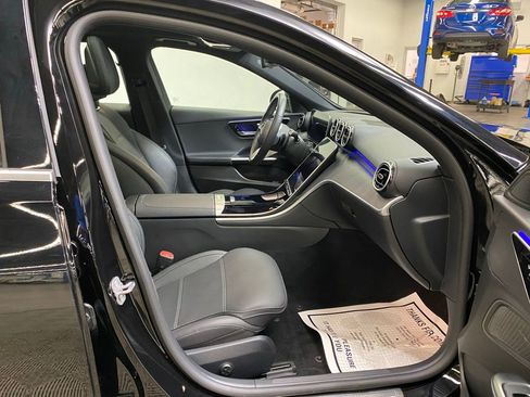 Used 2025 Mercedes-Benz C 300 Sedan image 19