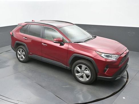 Used 2019 Toyota RAV4 Limited w/ Limited Grade Weather Package AWD/4WD image 13